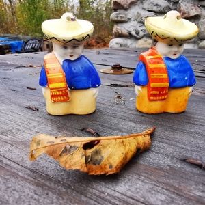 Vintage Ceramic Men in Sombreros Salt and Pepper Shakers